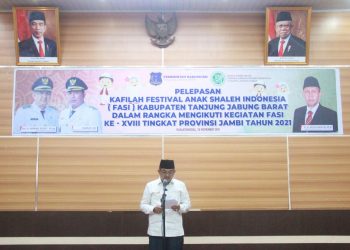 Bupati Tanjung Jabung Barat Drs. H. Anwar Sadat, M. Ag